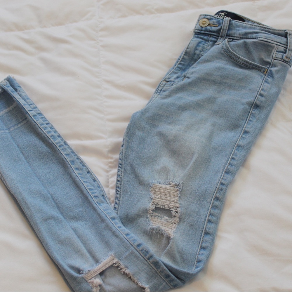 ripped skinny jeans